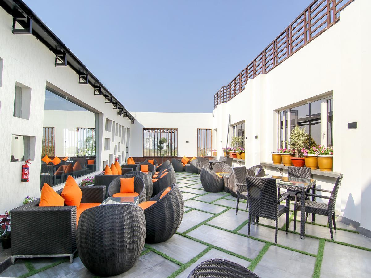 Oyo 12496 Skyotel Lucknow Luaran gambar